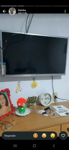 TV semp 800 reais 32 polegadas só chamar se realmente tiver enterece *56 paloma