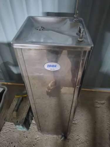 Bebedouro ibbl 127v torneiras novas e filtro vai um novo