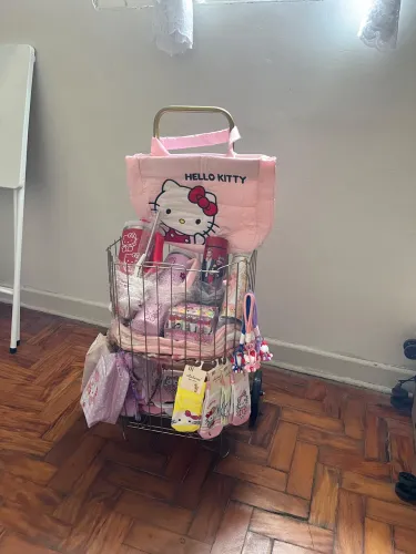 LOTE DE PRODUTOS HELLO KITTY