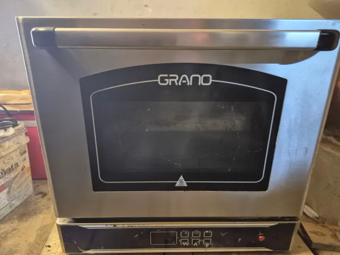 Forno profissional pizza. Inox