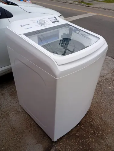 Máquina de lavar roupa Electrolux 17kg semi nova e com garantia