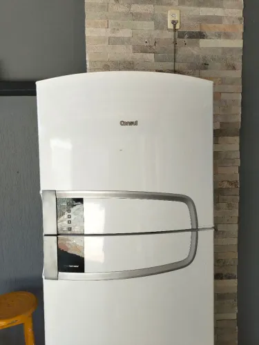 Geladeira Consul Frost Free 437 litros.