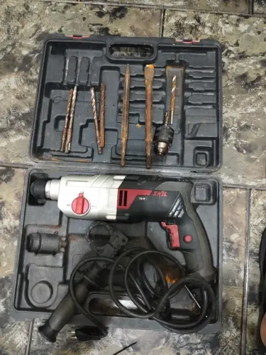 Martelete 750 watts Skil completo com todos as peças originais