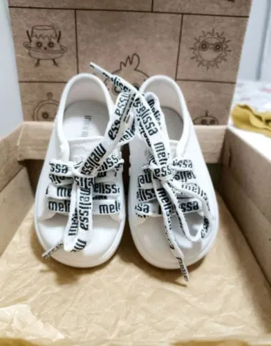 sapatinho mini melissa na cor branca (tam 19)!