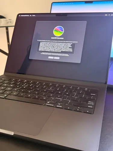 MacBook Pro 14? M3 Pro Space Gray 18GB e 512GB de HD 