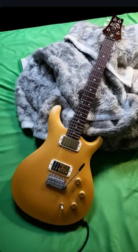 Guitarra PRS DGT Goldtop