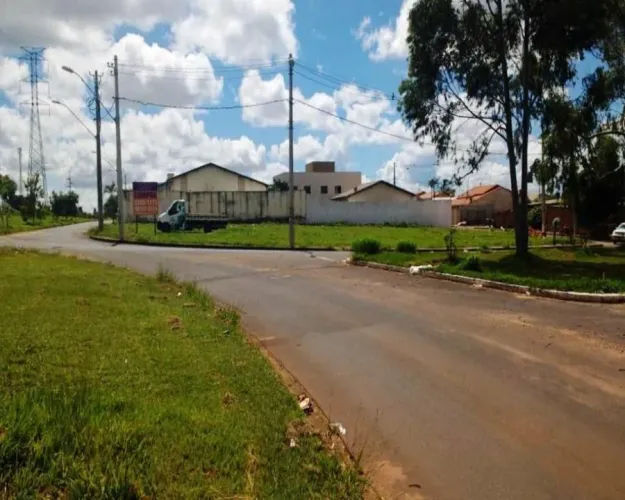 Terreno à venda no Bairro Mansour em Uberlândia