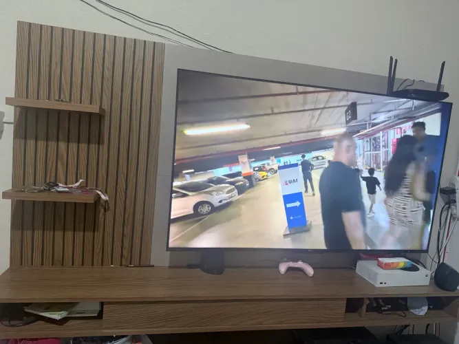 Painel de tv semi novo