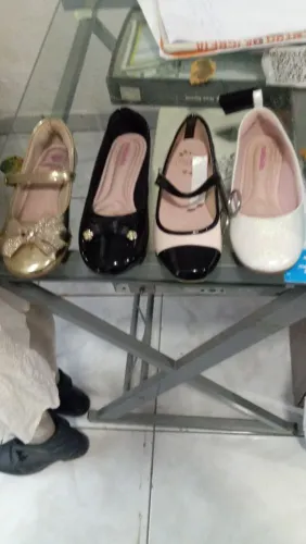 Vendo  sapatilhas infantil 