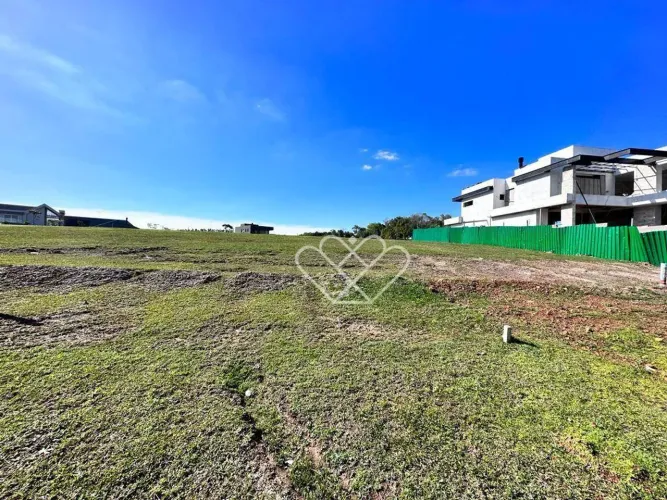 Seu Terreno dos Sonhos em Prado Los Álamos: 637,8m² Próximo ao Parque del Prado  O Início 