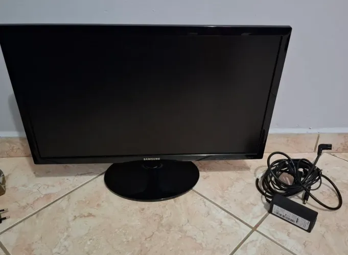 Monitor Gamer Samsung 24" Full HD 1ms 75Hz (S24D332) + Fonte