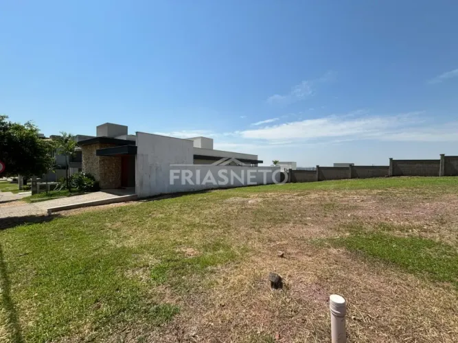 Terreno à venda no condomínio Residencial Damha II