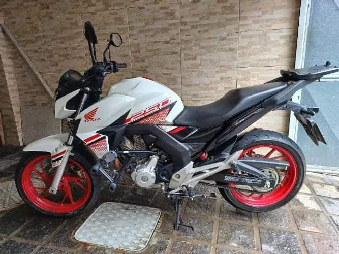 CB Twister 250 ano 2022