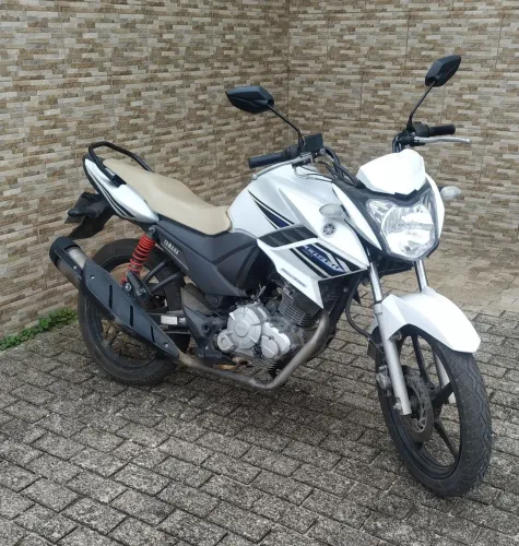 Vende-se Yamaha Fazer 150