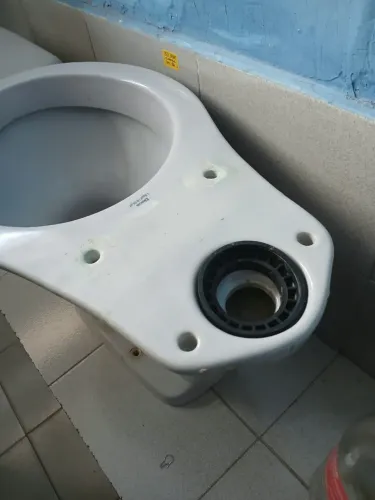 Vendo vaso sanitário completo (bacia e caixa acoplada) da marca Deca