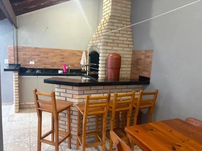 Excelente Casa Espaçosa, Área Gourmet completa, Quintal dos Sonhos!