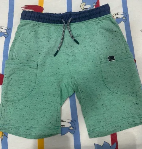 Bermuda verde Alphabeto TAM 8 anos