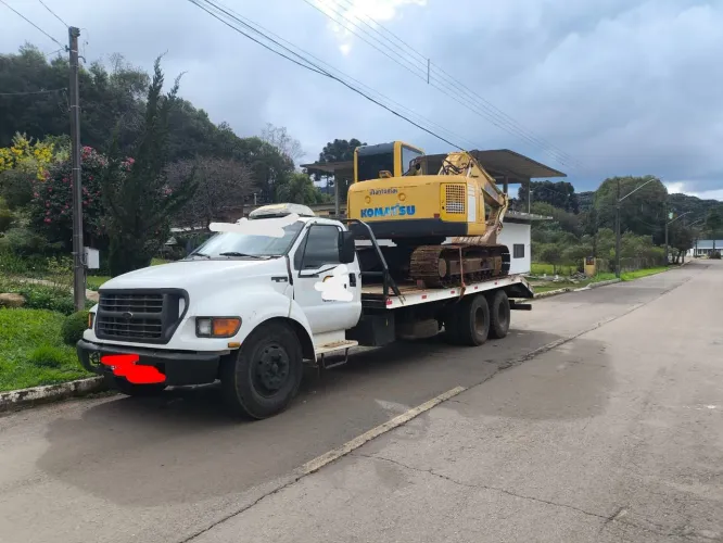 Vendo Caminhão Prancha