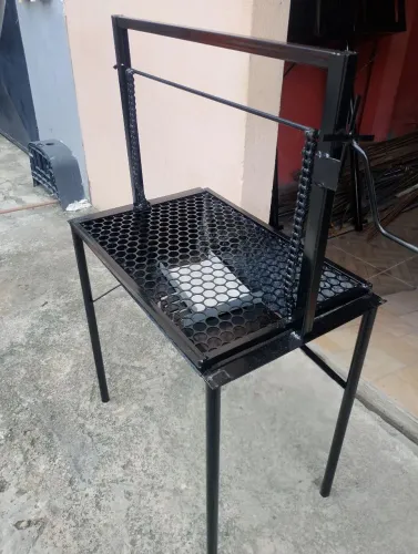 Churrasqueira de ferro 60 por 40 com entrega em toda Manaus