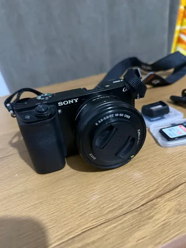 Câmera Sony alfa 6000