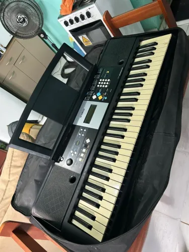 Teclado Yamaha 