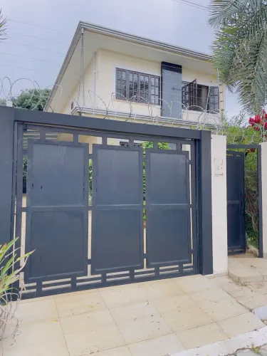 Casa sobrado 400m2 4 Quartos Arniqueiras