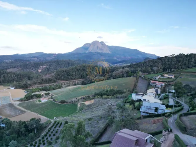 Sua quinta espetacular em Pedra Azul, condomínio fechado