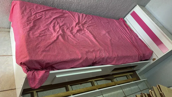 Bi Cama solteiro com baú