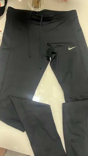 Calça Nike original preta TAM M, por apenas 75$ ?