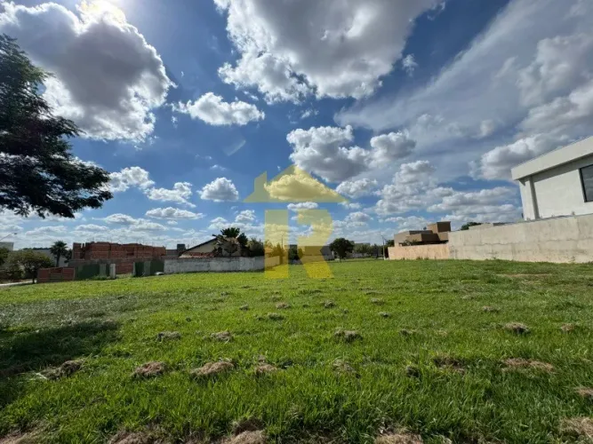 Terreno à venda no Terra Vista Residence Club em Mirassol-SP: 377,00m² de área!
