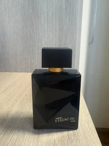 Perfume natura essencial oud 