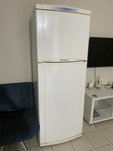 Vendo Geladeira Continental 470L (precisa trocar o motor)