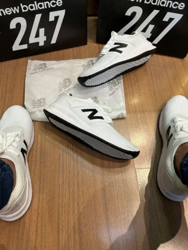 Tênis New Balance 247