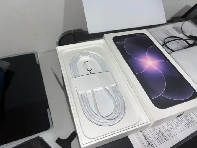 V/T Iphone 17e, 256gb