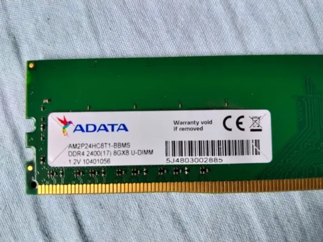 Memória RAM DDR4, 8 GB, 2400 MHz