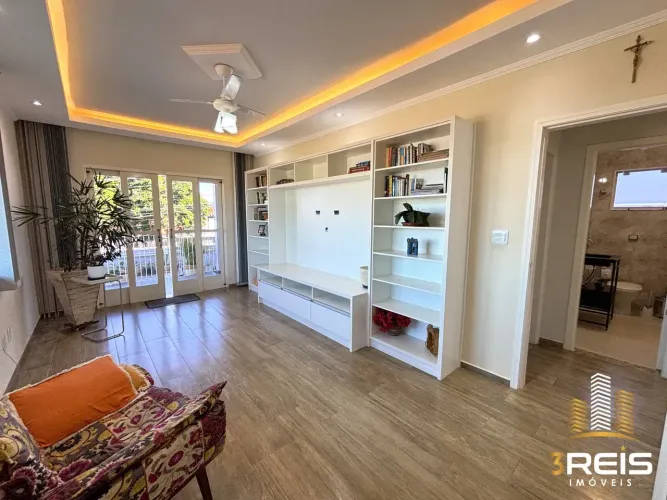 CASA COM EXCELENTE ÁREA E VISTA PRIVILEGIADA EM SOCORRO/SP