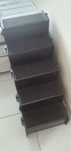 Escada pet 