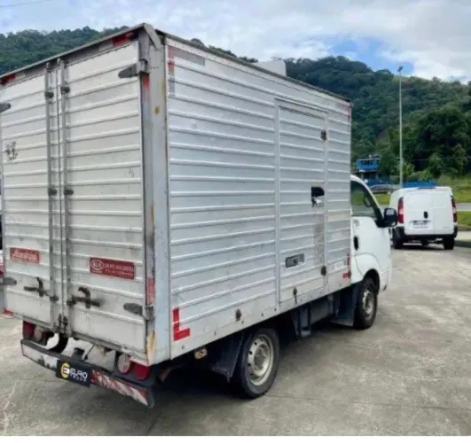 Frete baú pequeno preço bom !.