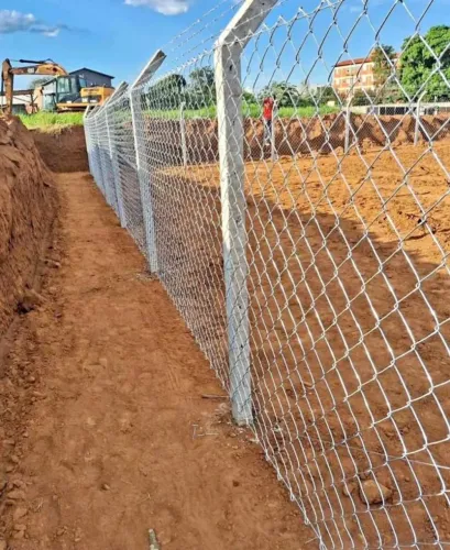 Construção de cercas alambrados e todos os tipos 