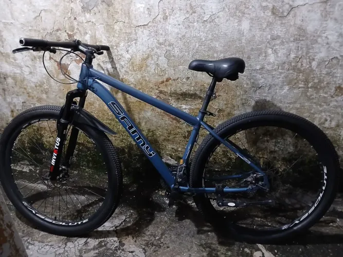 Vendo bicicleta aro 29.