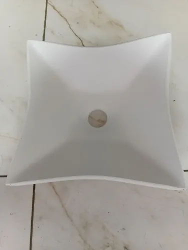 Cuba de vidro quadrada branca