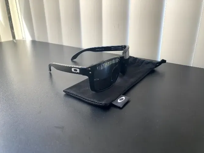 Oakley holbrook lente prizm polarizado nova