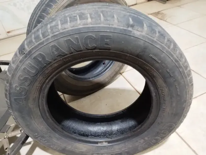 VENDO PNEUS 185/70/R14 usados mas ainda dá pra usar.