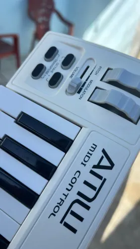 AMW 32 mini - Teclado controlador