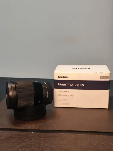 Lente Sigma 16mm f/1.4 DC DN para Sony 