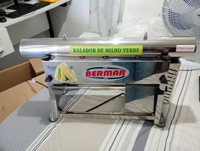 Vendo essa máquina de milho verde nunca usada
