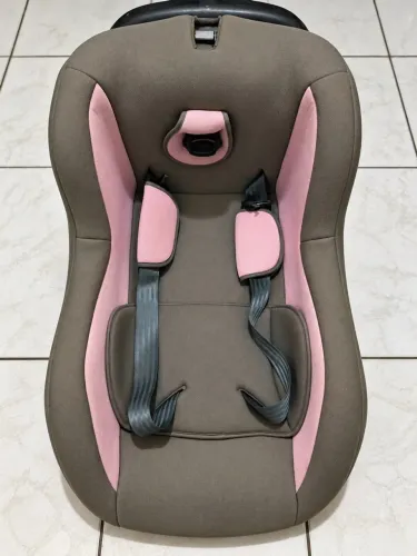 Cadeira Infantil Para Carro Marca Voyage Cor Rosa 0-6 Anos (Usado)