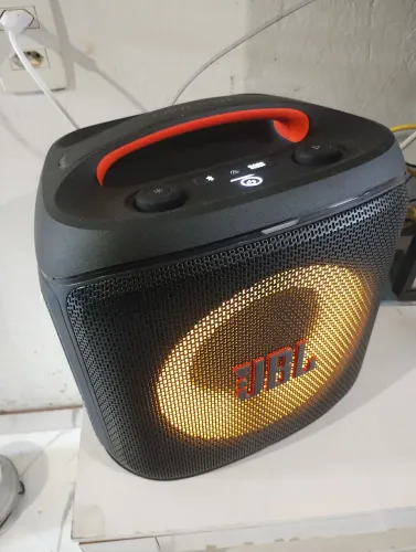 JBL partybox Encore Essencial 2