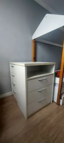 Cômoda de canto *oportunidade*