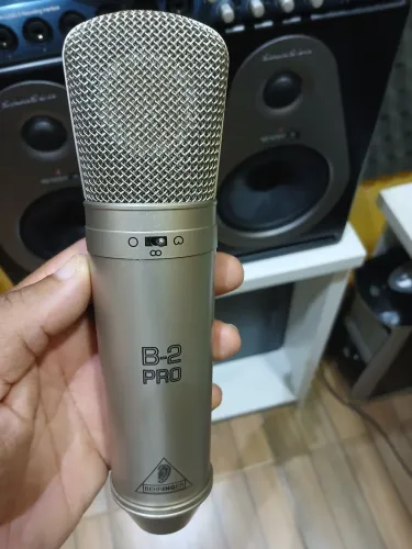 Microfone condensador Behringer B2 Pro